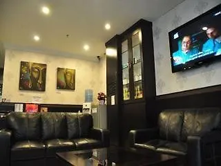 Switz Paradise Hotel - 5 Minute Walk To Centre Point And 10 Minute Walk To Waterfront- Kota Kinabalu